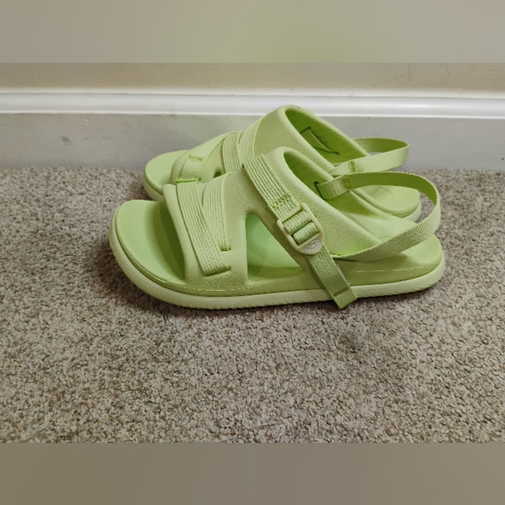 Chaco Kids Junior Size 6 Green Sandals